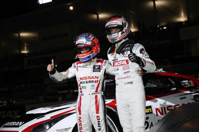 前夜祭で千代勝正とともにデモランを披露したジェンソン・バトン