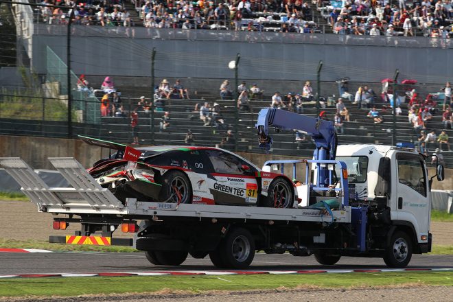 クラッシュした31号車TOYOTA PRIUS apr GT