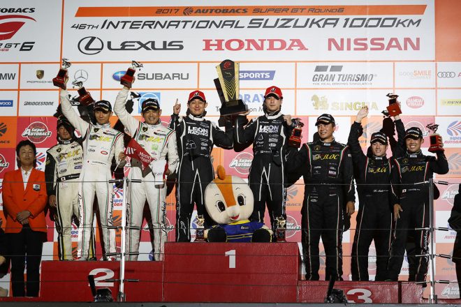 GT300クラス表彰台