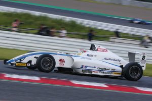 第11戦を制した角田裕毅（SRS／コチラレーシング）