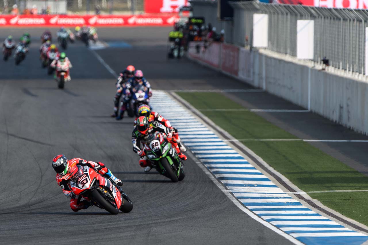 SBK第2戦ブリーラム　走行シーン