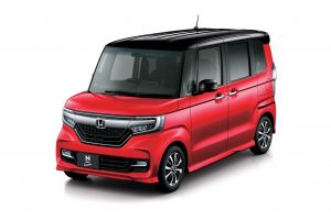 N-BOXカスタム(ミラノレッド&ブラック)