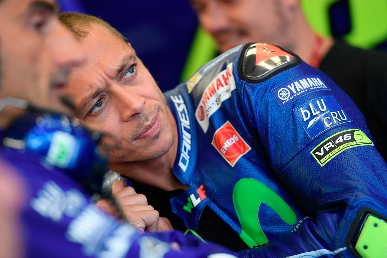 Motogp バレンティーノ ロッシがトレーニング中に骨折 ヤマハ 早急に手術を Autosport Web