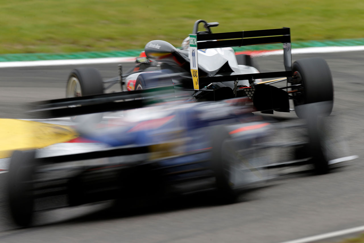 FIAヨーロピアンF3ニュルブルクリンクで今季ベストリザルトの4位を手にした牧野任祐（ハイテックGP）