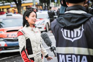 2位表彰台を獲得した足立さやか