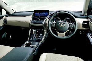 NX300h “version L”(インテリアカラー : リッチクリーム)