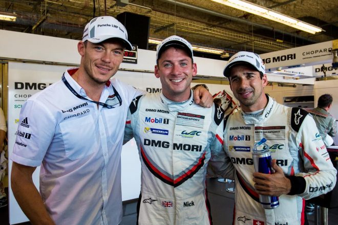 1号車ポルシェのアンドレ・ロッテラー（左）、ニック・タンディ（中央）、ニール・ジャニ