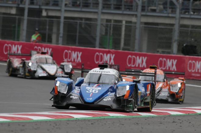 ふたりのドライバーがそれぞれアタックする必要があるため、予選でも10周近く走行するマシンも