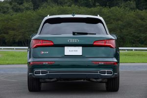アウディSQ5