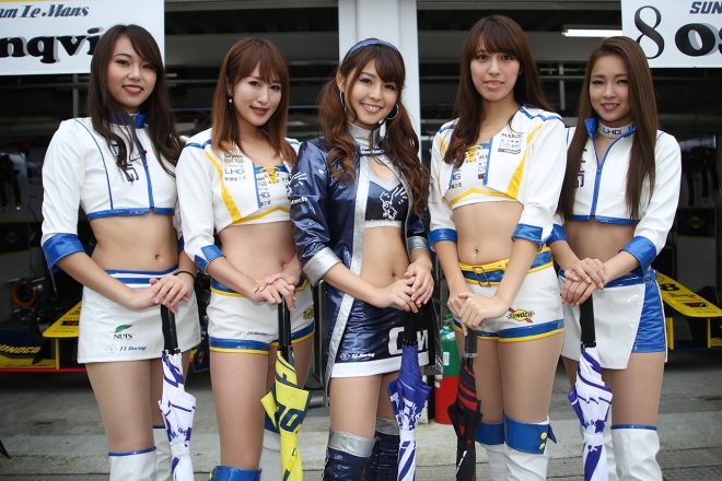 Team LeMan レースクイーン 　倉岡さら、玉城絵夢、蒼井彩加、青山由美子、矢野華依