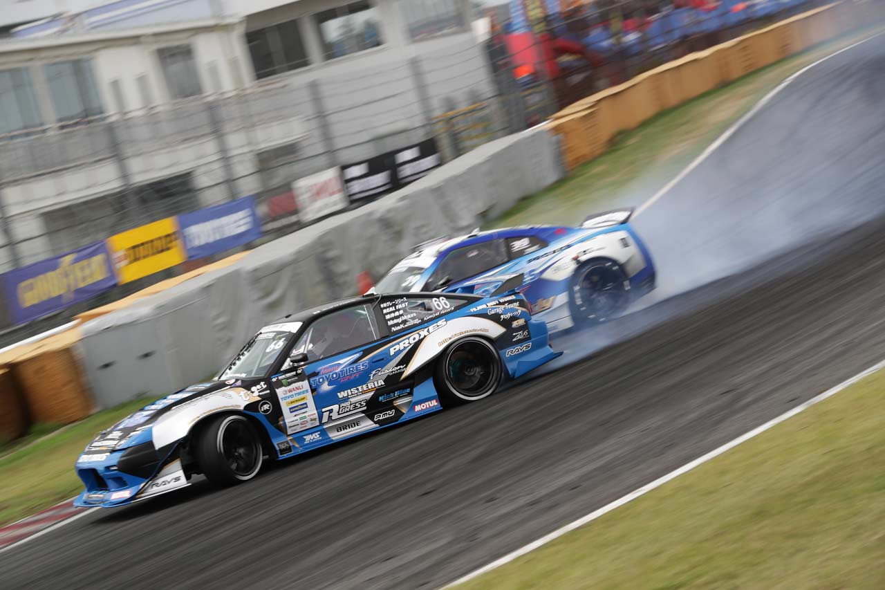 藤野秀之がドライブするニッサン180SX