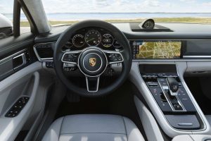 ポルシェ・パナメーラ ターボS E-ハイブリッド スポーツリスモ