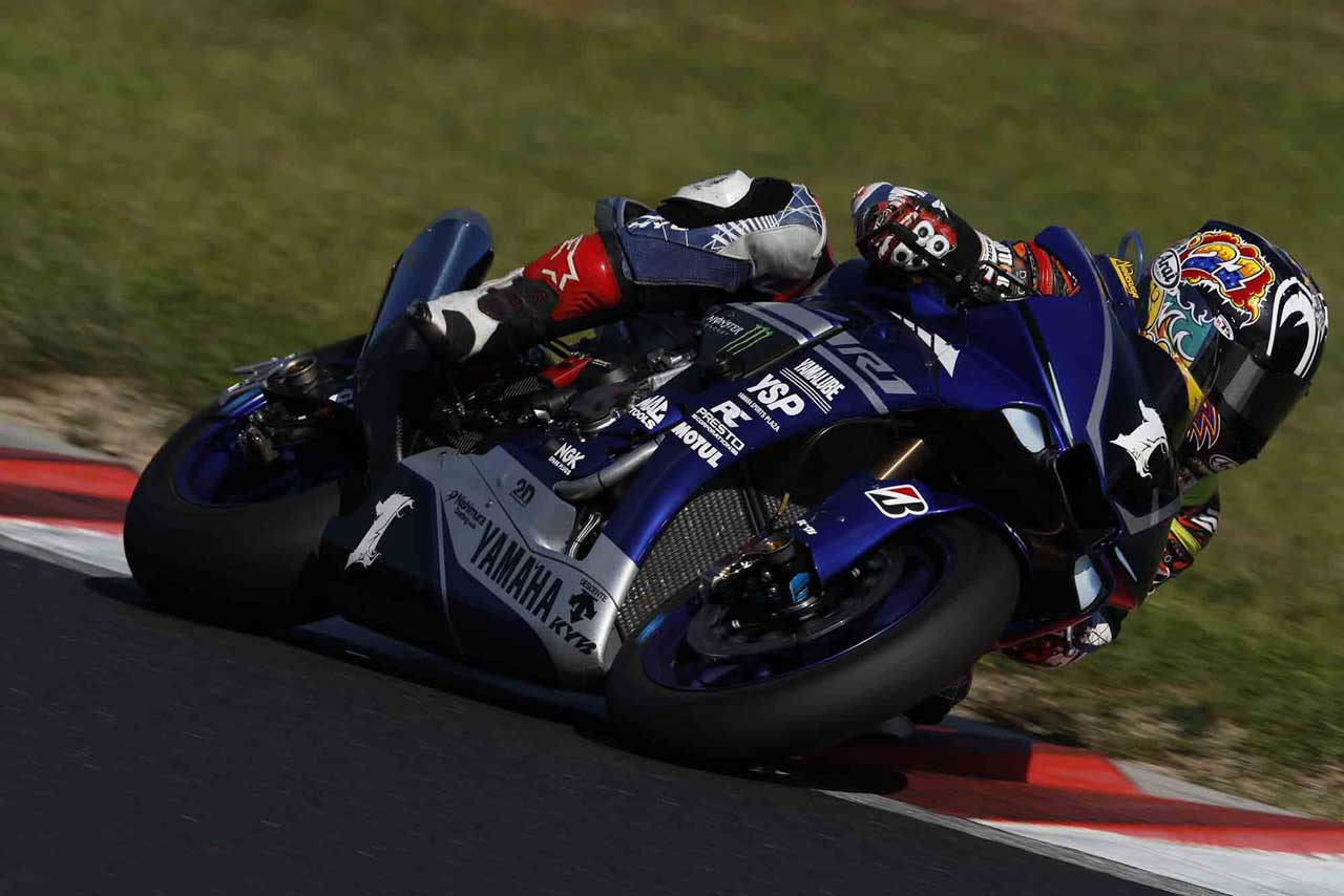 中須賀克行／YAMAHA FACTORY RACING TEAM