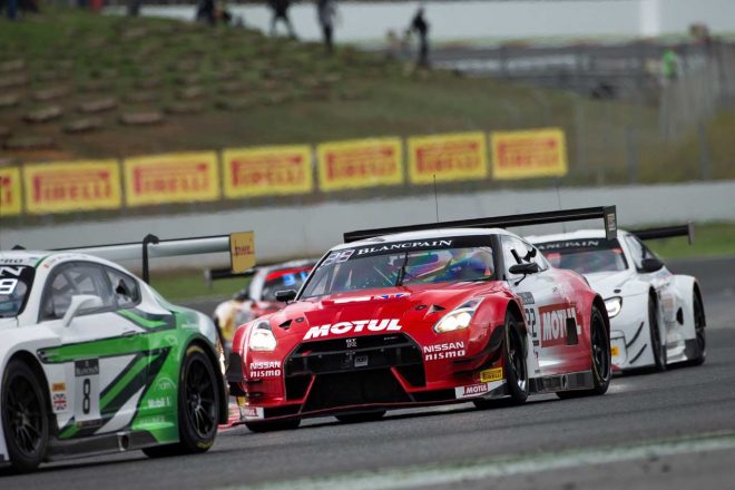 22号車ニッサンGT-RニスモGT3はギヤボックストラブルによって大きくポジションダウン