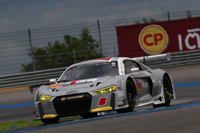 GT300クラスのポールポジションを獲得したHitotsuyama Audi R8 LMS