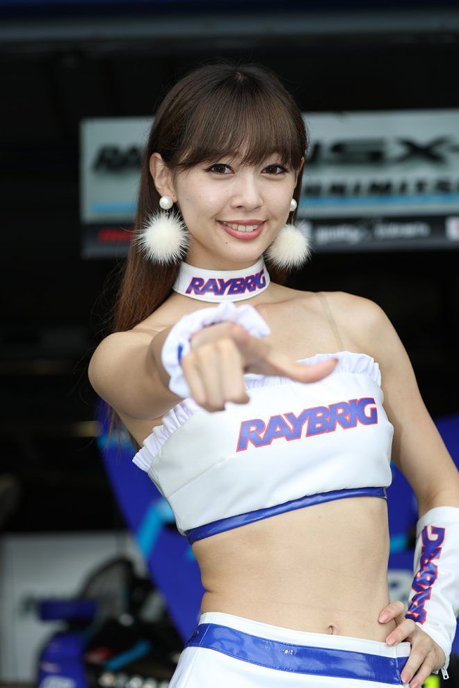 2017RAYBRIGレースクイーン 林紗久羅さん