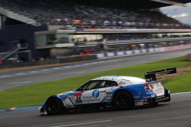 フォーラムエンジニアリング ADVAN GT-R