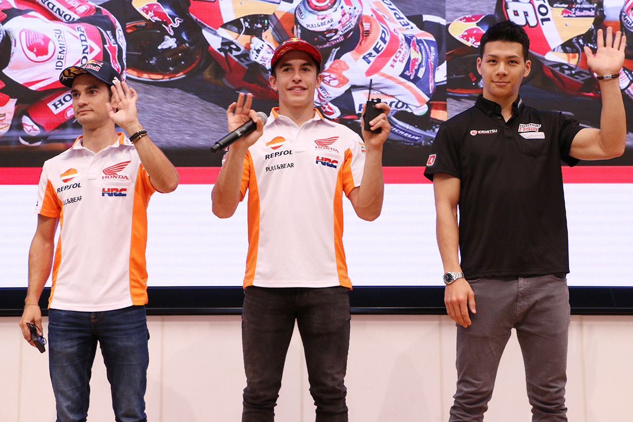日本グランプリファンミーティングに登場したダニ・ペドロサ’（左）、マルク・マルケス（中）、中上貴晶（右）