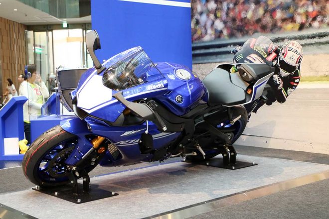 MotoGPライダーのバンク角を実感できる撮影コーナーも