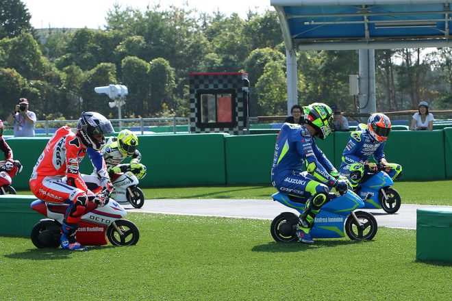 ショートカットするアンドレア・イアンノーネとスコット・レディング