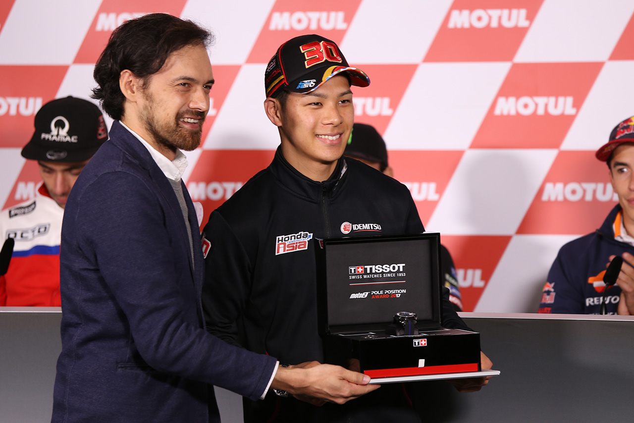 ポールポジションを獲得し予選会見に臨んだ中上貴晶