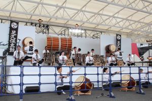 巨大な和太鼓も登場した足久保太鼓による演奏プログラム