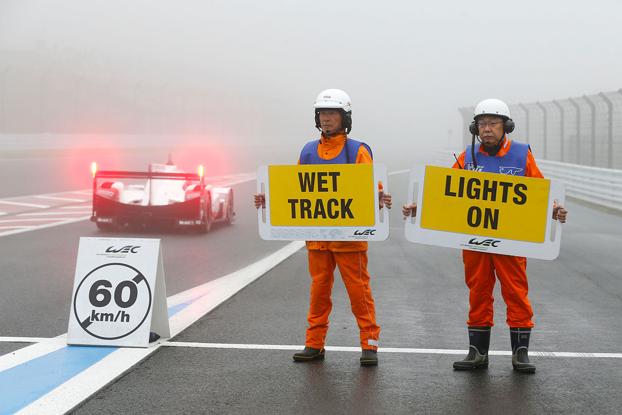 ウエットコンディションのなか争われた公式予選