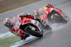 最終周まで接戦を繰り広げたアンドレア・ドビジオーゾとマルク・マルケス