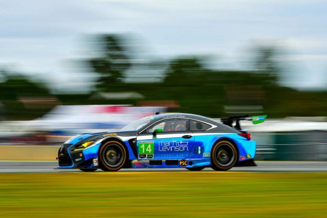 GTDクラストップを走る14号車レクサスRC F