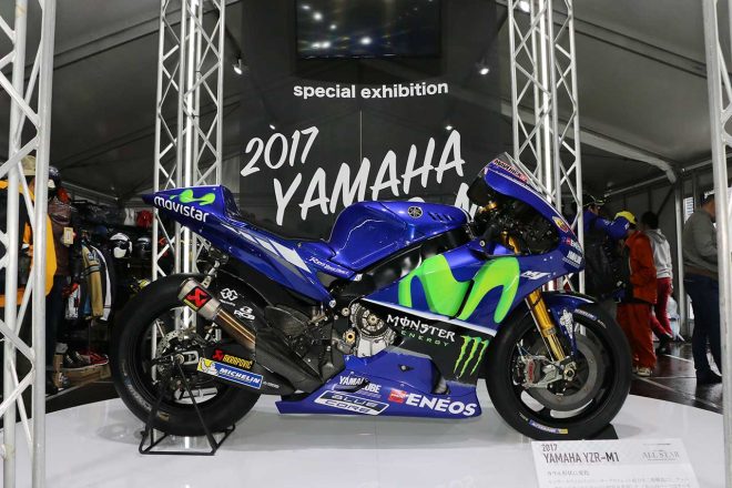 バレンティーノ・ロッシとマーべリック・ビニャーレスが駆る2017ヤマハYZR-M1