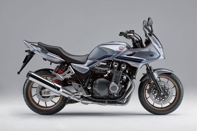 CB1300 SUPER BOLD'OR ソードシルバーメタリック