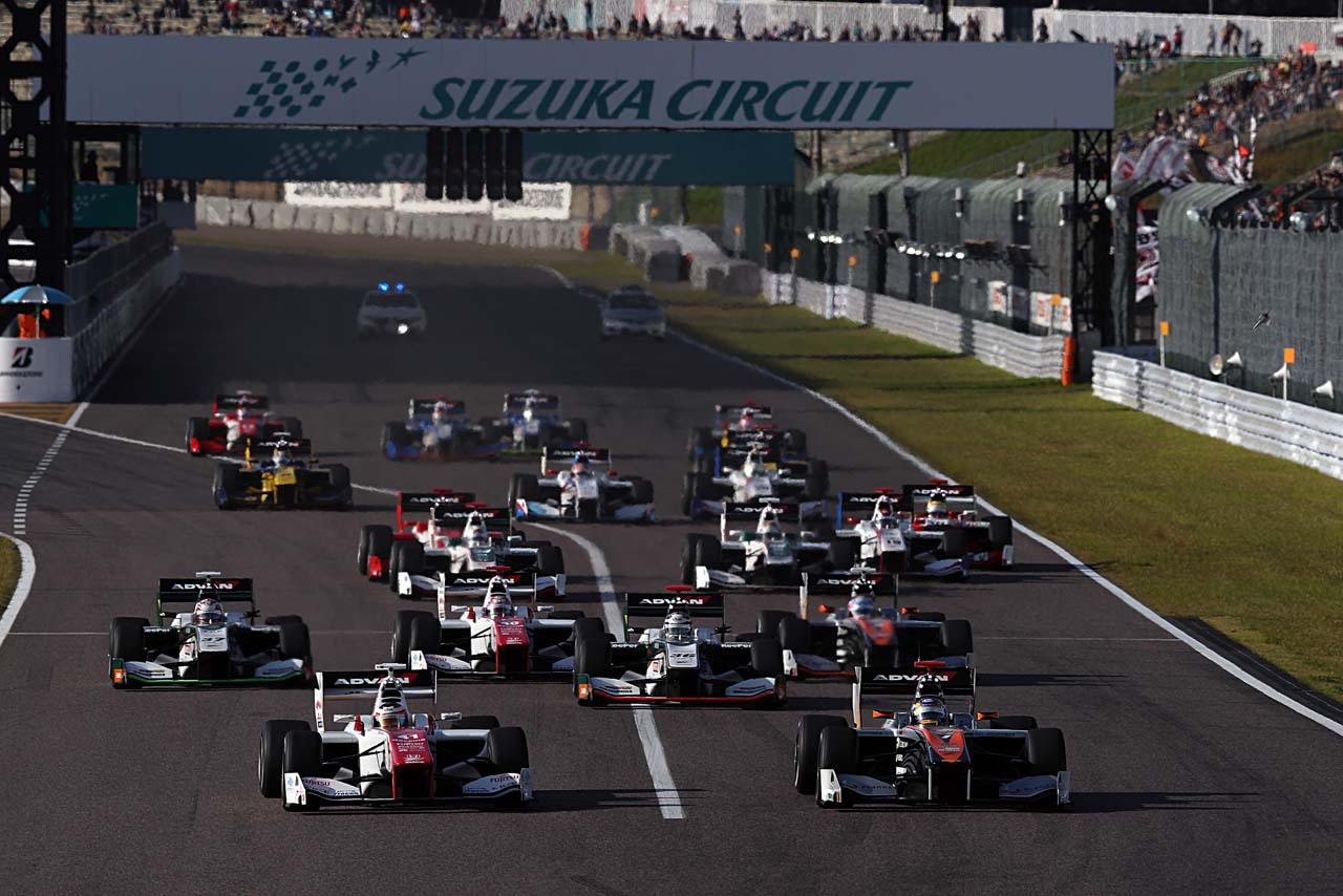 2016スーパーフォーミュラ第7戦鈴鹿　スタートシーン