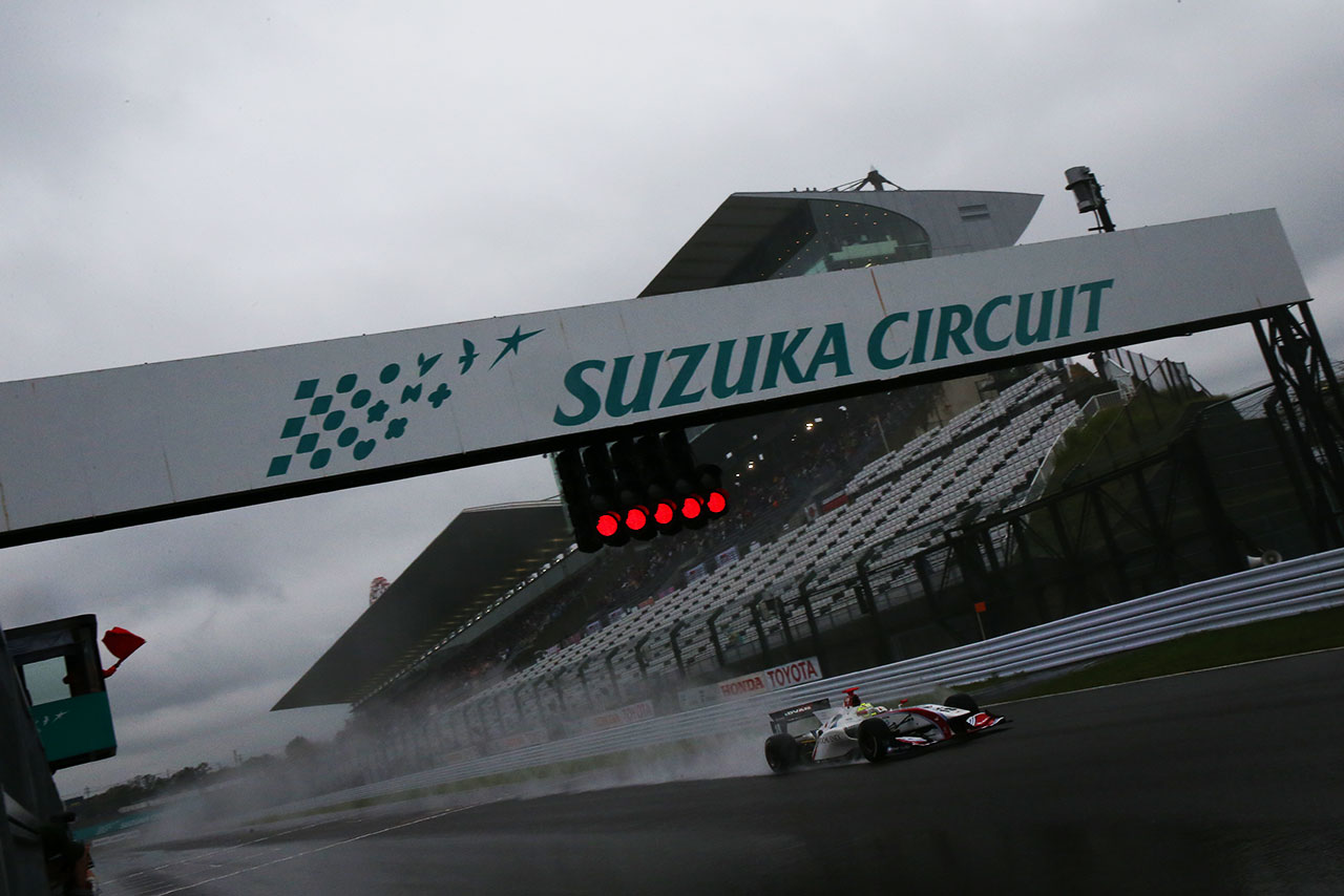 台風接近により、荒天が予想されるためにスーパーフォーミュラ最終戦は中止となった