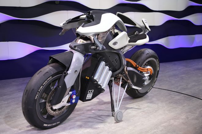 ヤマハ MOTOROiD（モトロイド）