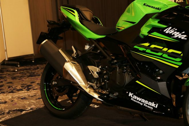 ニンジャ400のリヤ回り