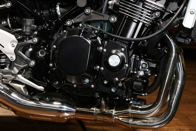 Z900RSのエンジン回り