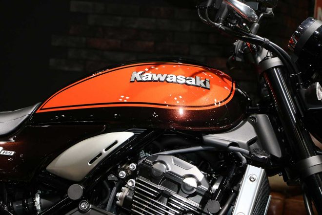 ティアドロップ型タンク