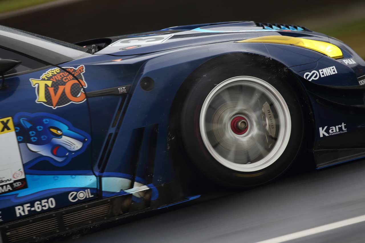 3号車ENDLESS ADVAN GT-R