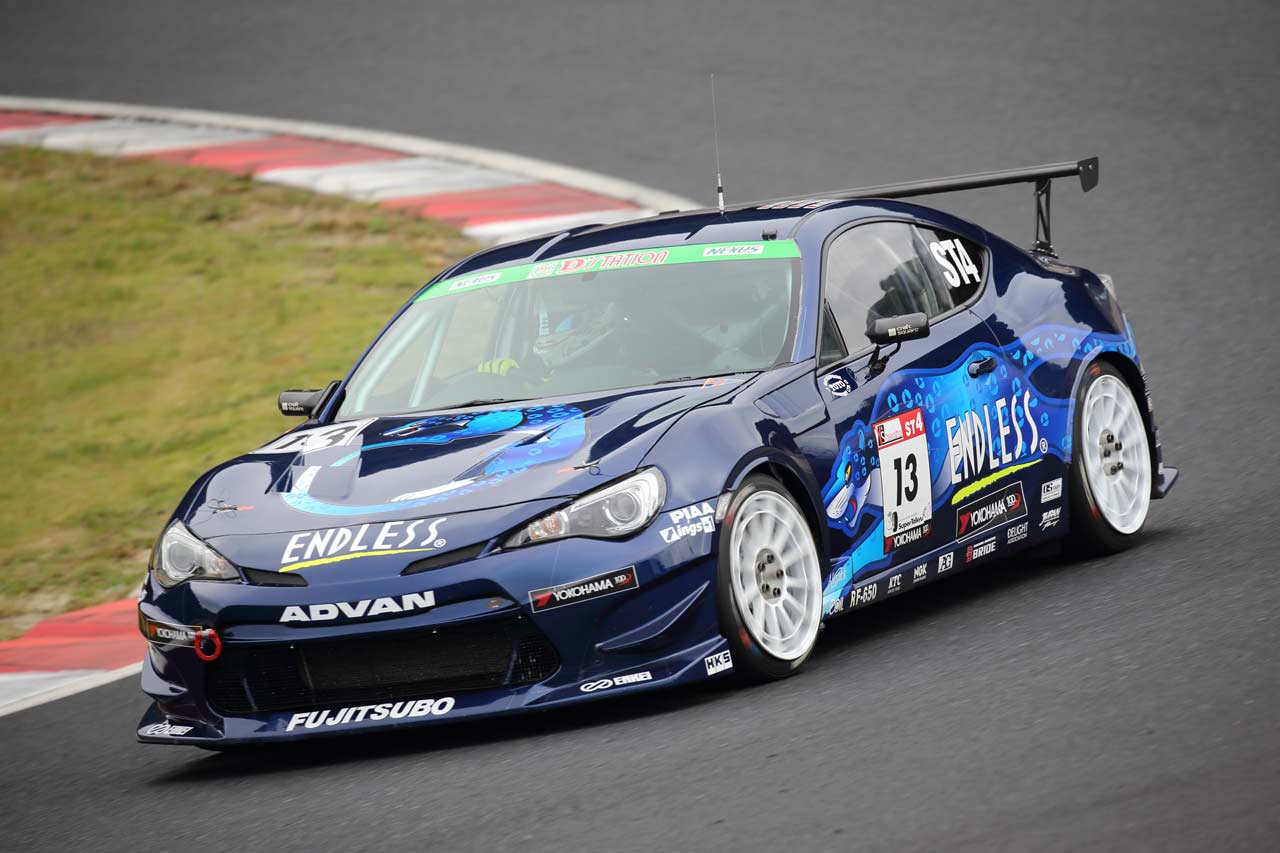 13号車ENDLESS ADVAN 86