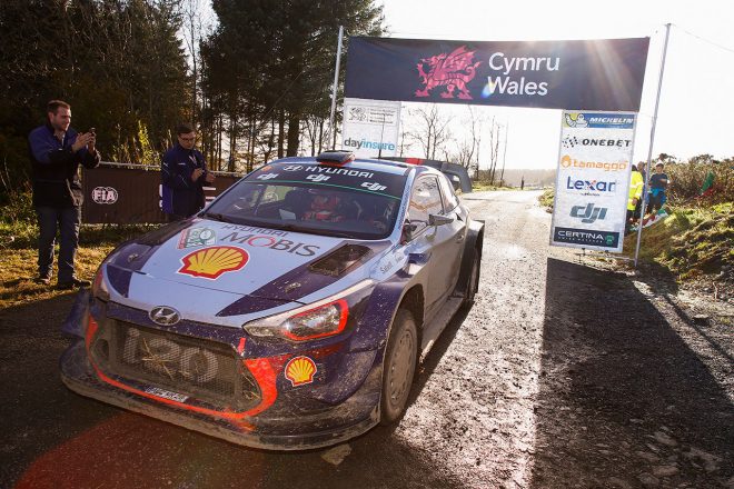 ティエリー・ヌービル（ヒュンダイi20クーペWRC）