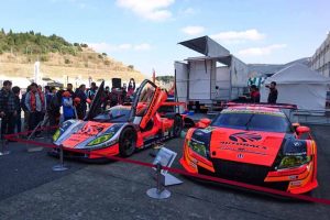 スーパーGT300クラスを活躍したマシンのデモランを実施