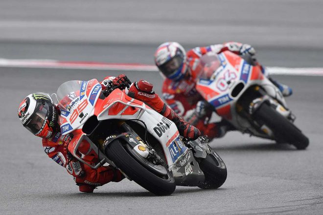 マレーシアGPで、ロレンソがドビジオーゾに交わされた真相は果たして