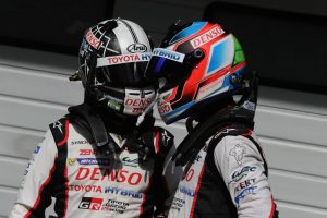 小林可夢偉（左）とホセ-マリア・ロペス（右）