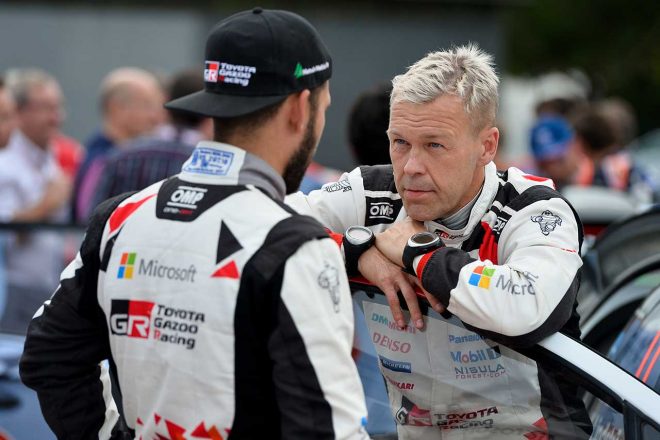 チームのスポーティングディレクターに就任したカイ・リンドストローム（右）