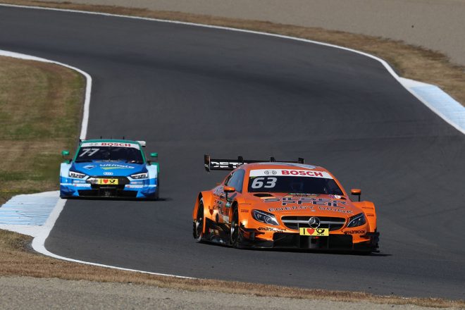 もてぎを走るマーロ・エンゲルのメルセデスAMG C63 DTM