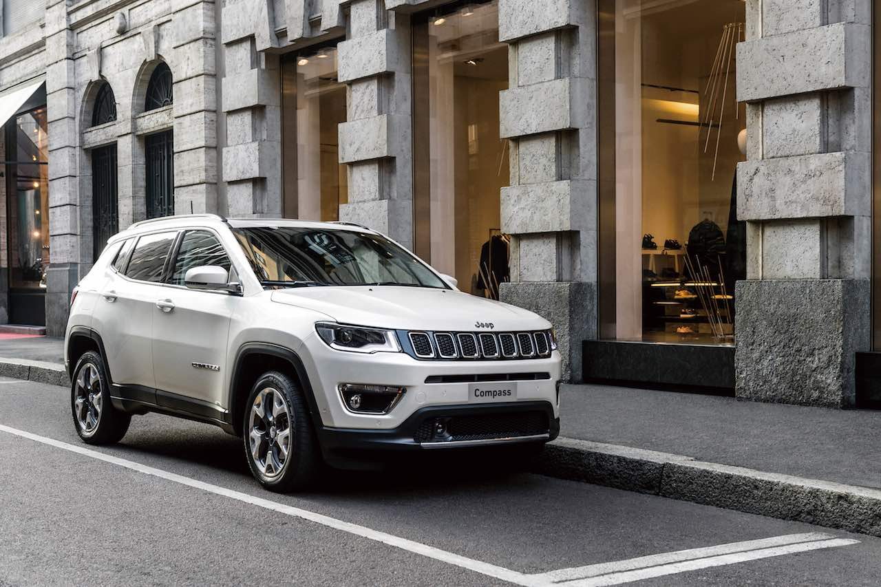 2代目となる新世代コンパクトsuv ジープ コンパス 4駆の老舗が放つ新世代コンパクトsuv ジープ コンパス 登場 限定車も設定の画像 写真 1 Autosport Web 2代目となる新世代コンパクトsuv ジープ コンパス 4駆の老舗が放つ新世代コンパクトsuv ジープ コンパス 登場 限定車も設定の画像 写真 1 Autosport Web