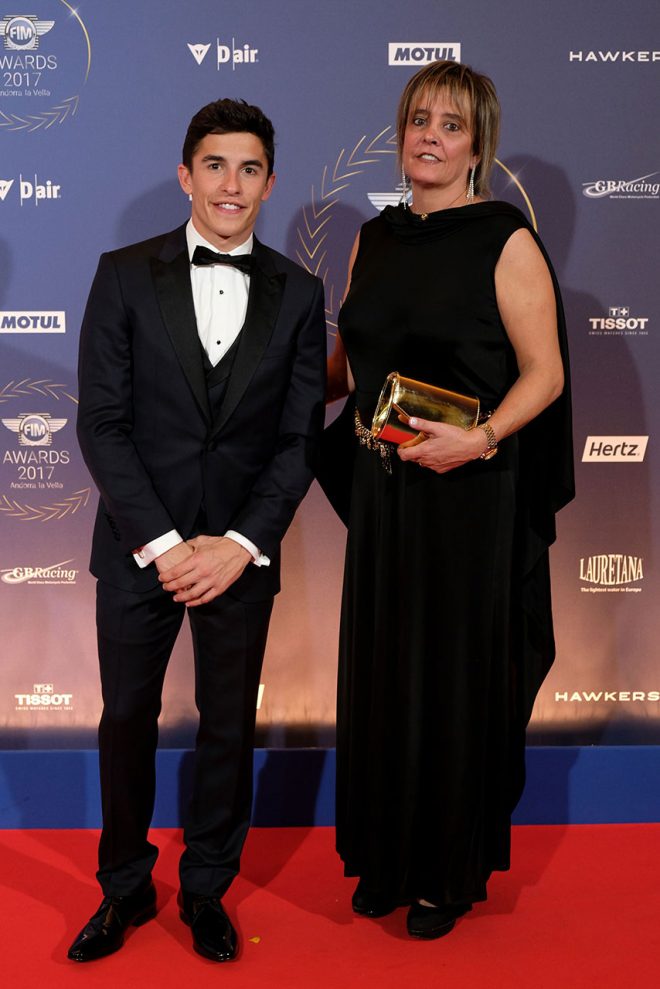 マルケスはマルケス母と出席