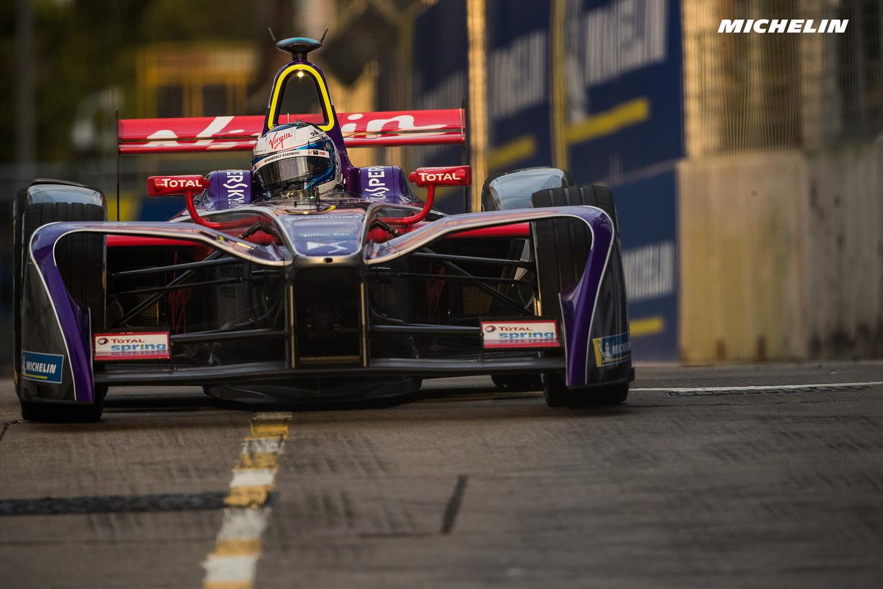 第1戦香港ePrixで逆転優勝を飾ったサム・バード（DSヴァージン・レーシング）