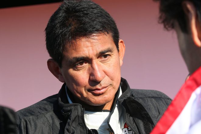 ポールポジションスタートの鈴木亜久里だったが……