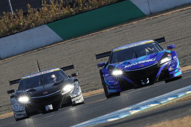 スーパーGTファイナルバトルの様子